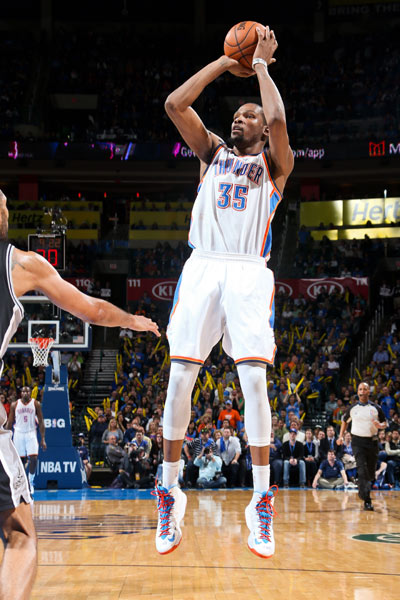 门将：兄弟，你别这样吓我（门将：哥们儿，别把我吓坏了）