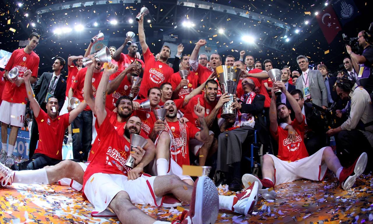 李章洙回渝参加足协杯夺冠25周年纪念赛，感慨儿子当年才初中（李章洙重返重庆出席足协杯夺冠25周年纪念赛，感叹儿子当年还在上初中）