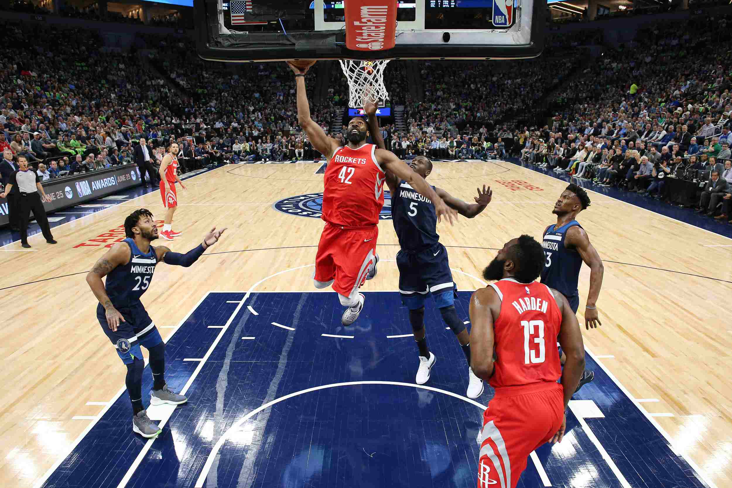 意大利杯1／8决赛裁判安排：圭达执法拉齐奥vs米兰（意杯1／8决赛裁判出炉：圭达主哨拉齐奥战米兰）