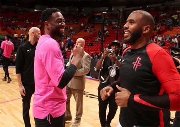 阿莱格里：我绝对没有冒犯裁判；莱奥具备成为中锋的特点（阿莱格里否认冒犯裁判：莱奥具备中锋潜质）