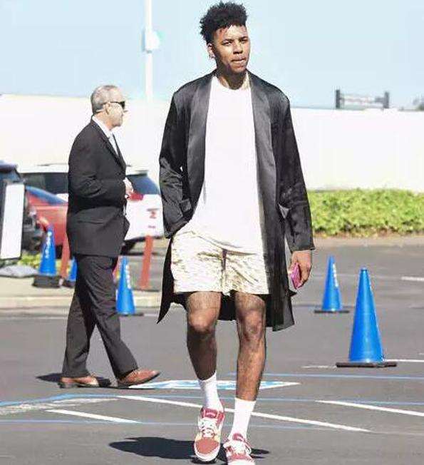 官方：内马尔父亲拥有的公司NR Sports正式收购贝利品牌（官宣：内马尔父亲旗下NR Sports完成收购贝利品牌）